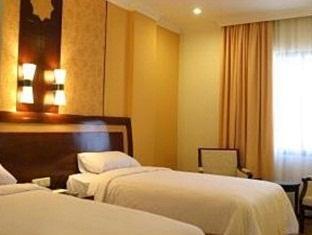 Semarak International Hotel Medan Bagian luar foto